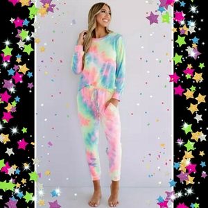 🎊Pink Snuggle Down Tie Dye Lounge Set🎊
